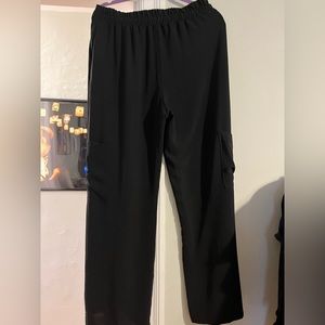 If She Loves Black Pants with Multiple Pockets